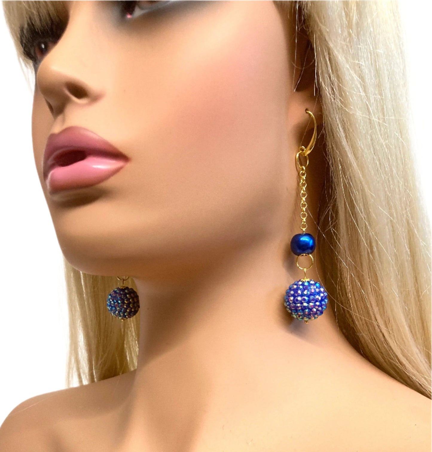 SPARKLING BLUE BERRY EARRINGS