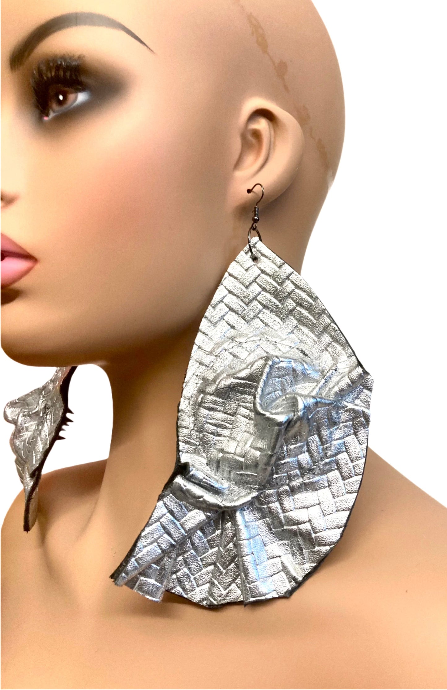 LEATHER SILVER SPACE EARRINGS