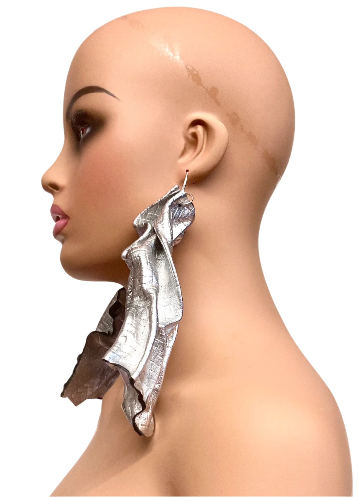 SILVER LEATHER FUTURO EARRINGS