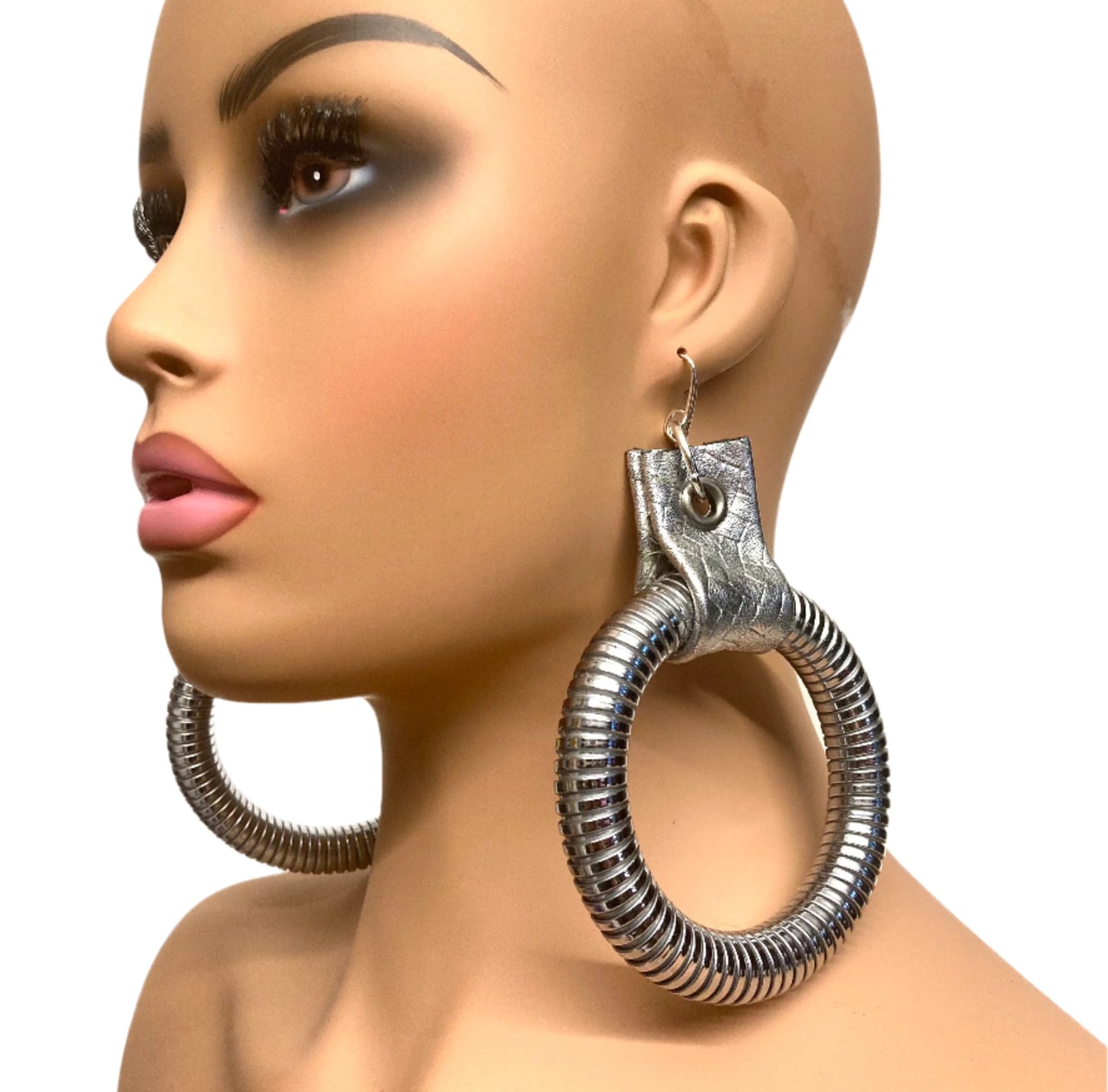 SILVER LEATHER METALICO EARRINGS