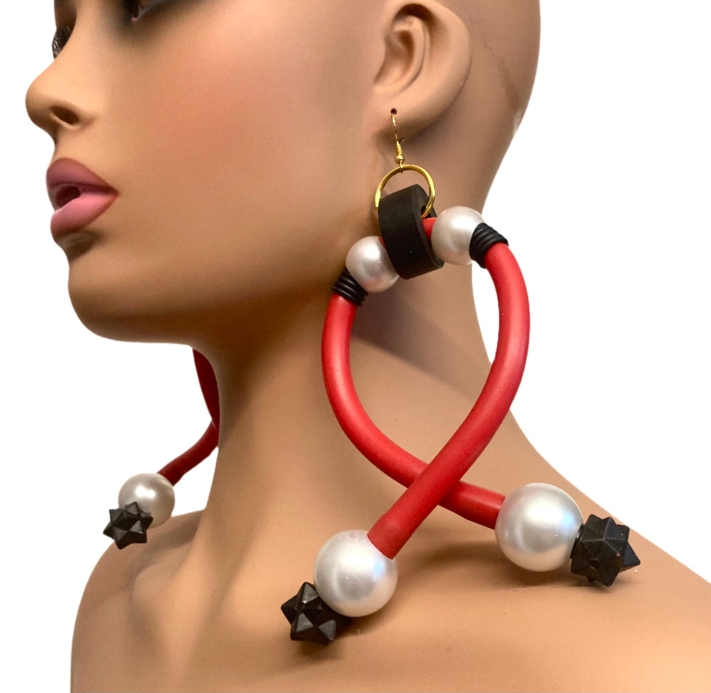 LATEX RED TWISTER PEARL EARRINGS