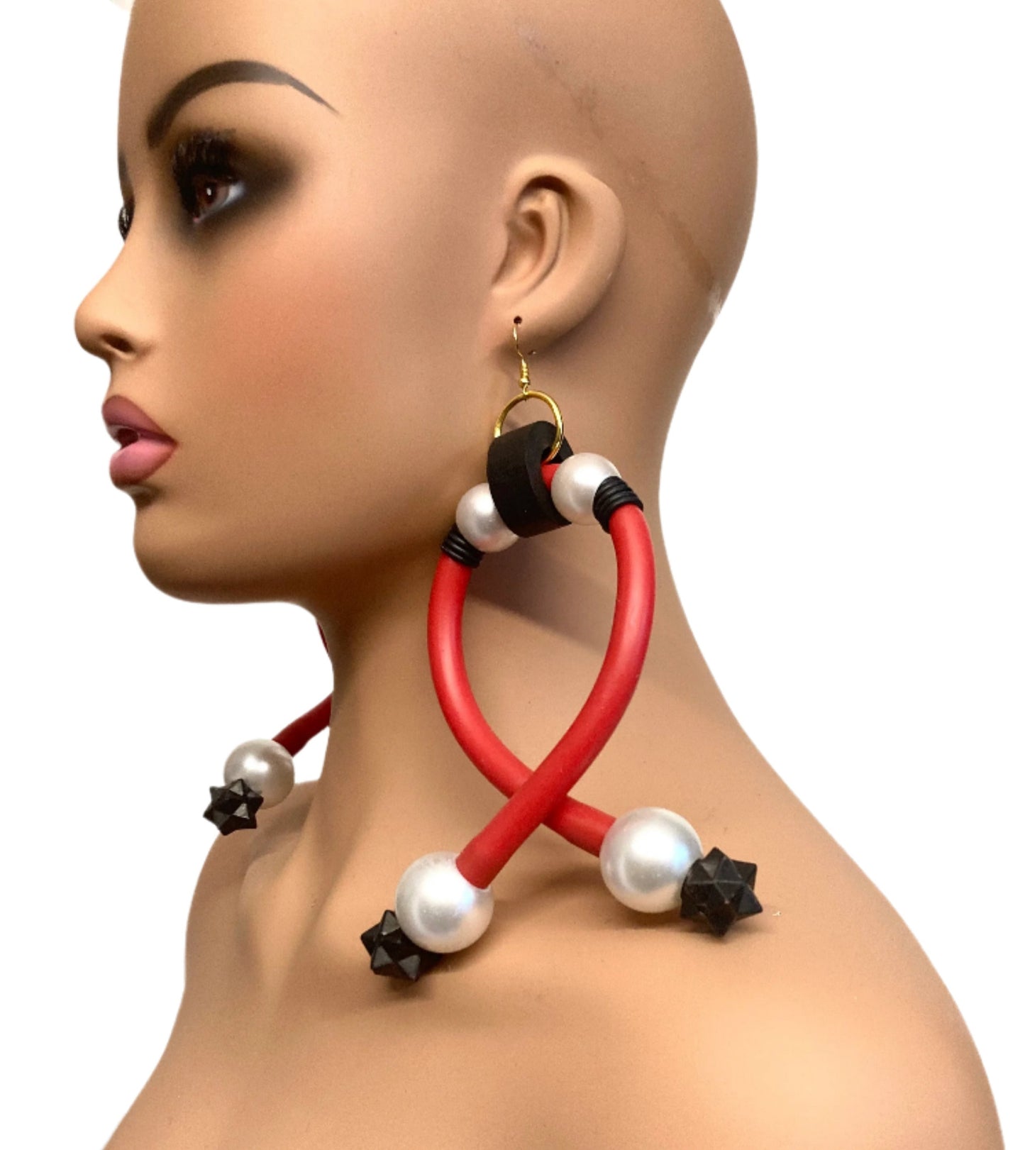 LATEX RED TWISTER PEARL EARRINGS