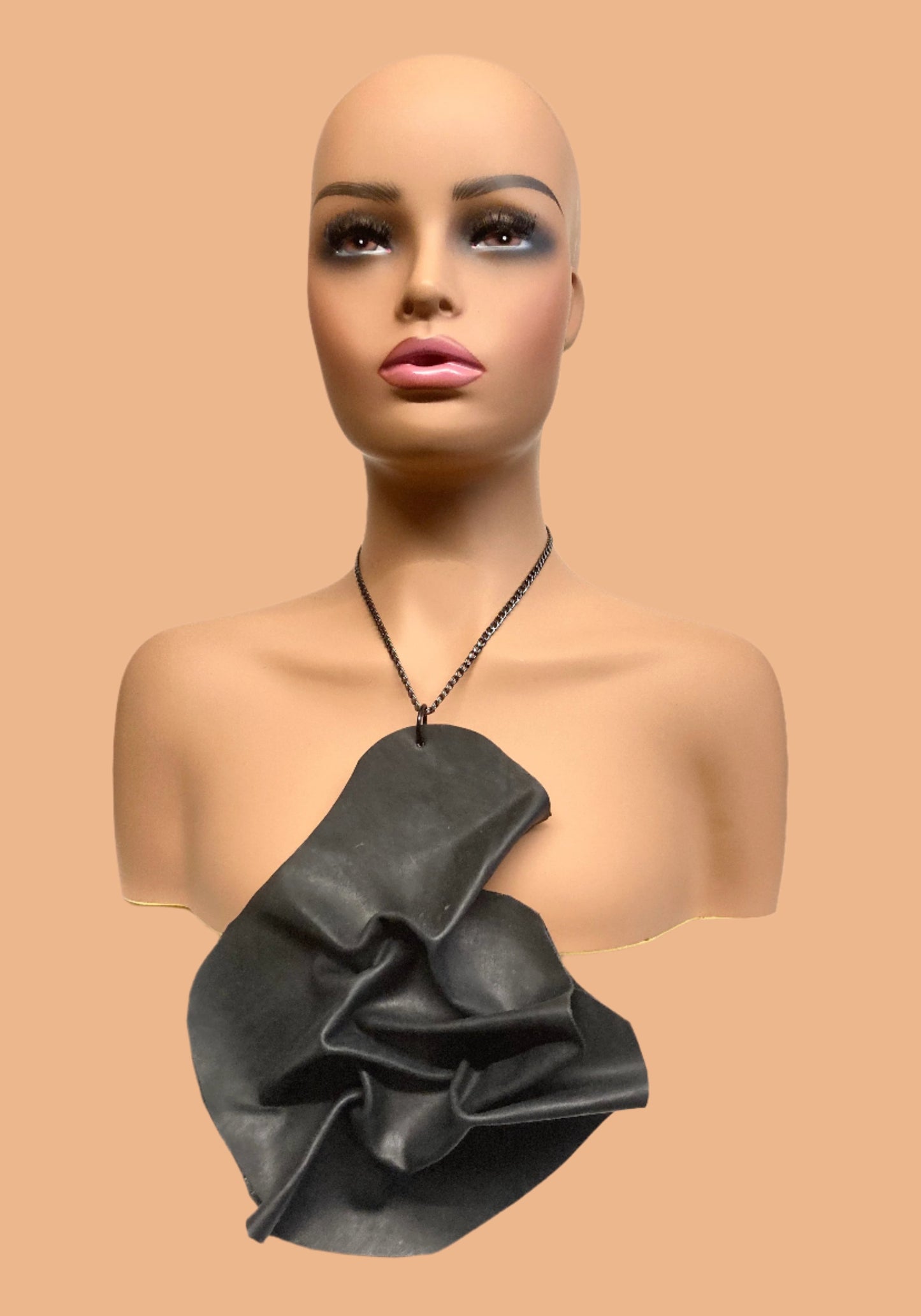 BLACK FLOWER LEATHER NECKLACE