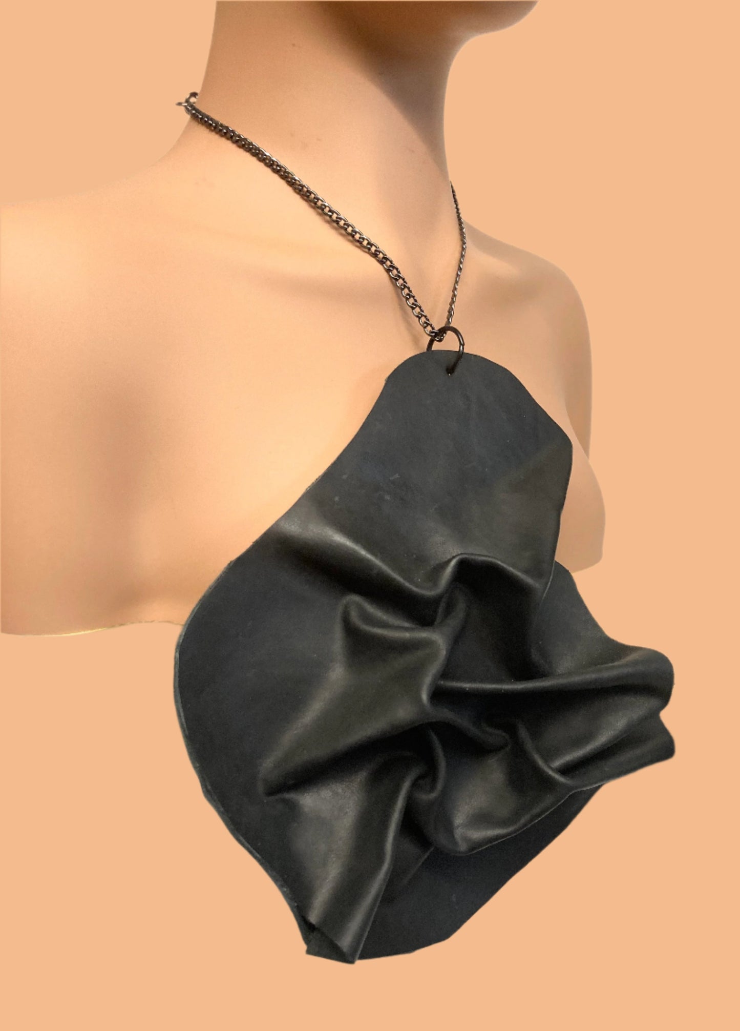 BLACK FLOWER LEATHER NECKLACE