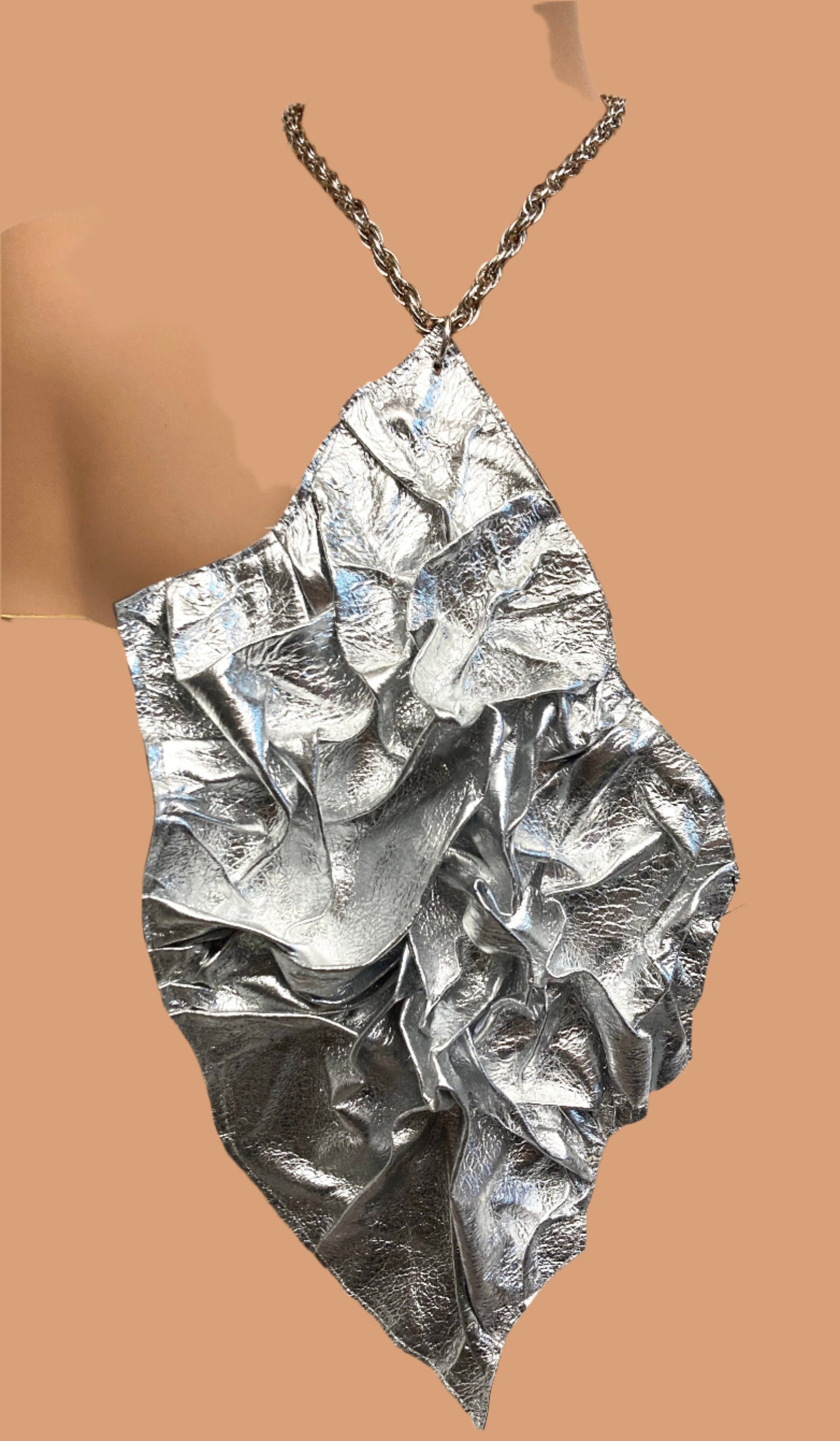 LEATHER SILVER METEORITE NECKLACE
