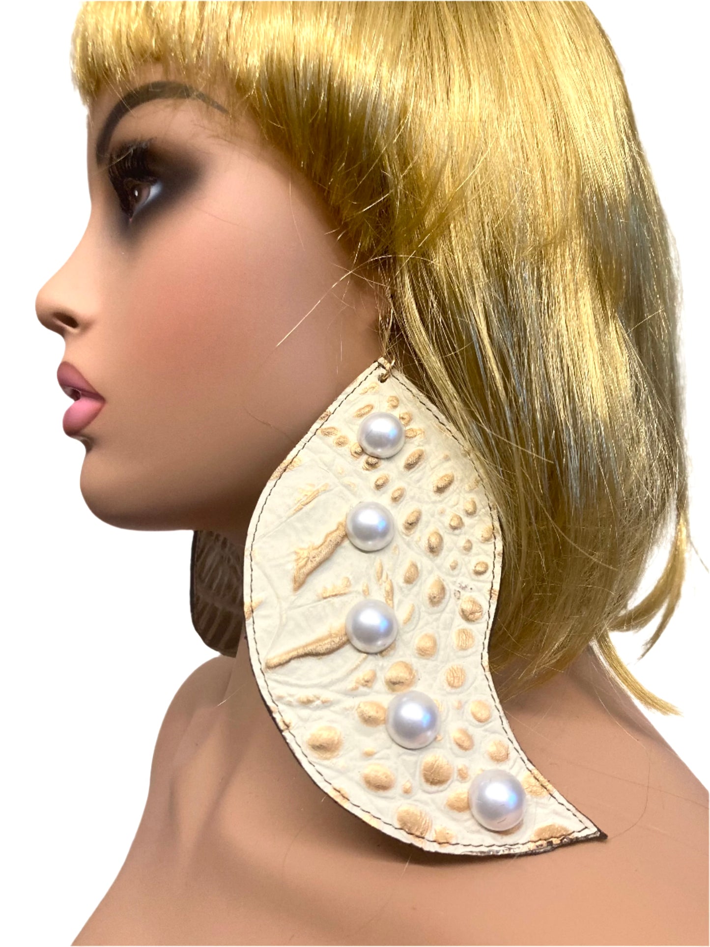 PEARL LEAVEX EARRING