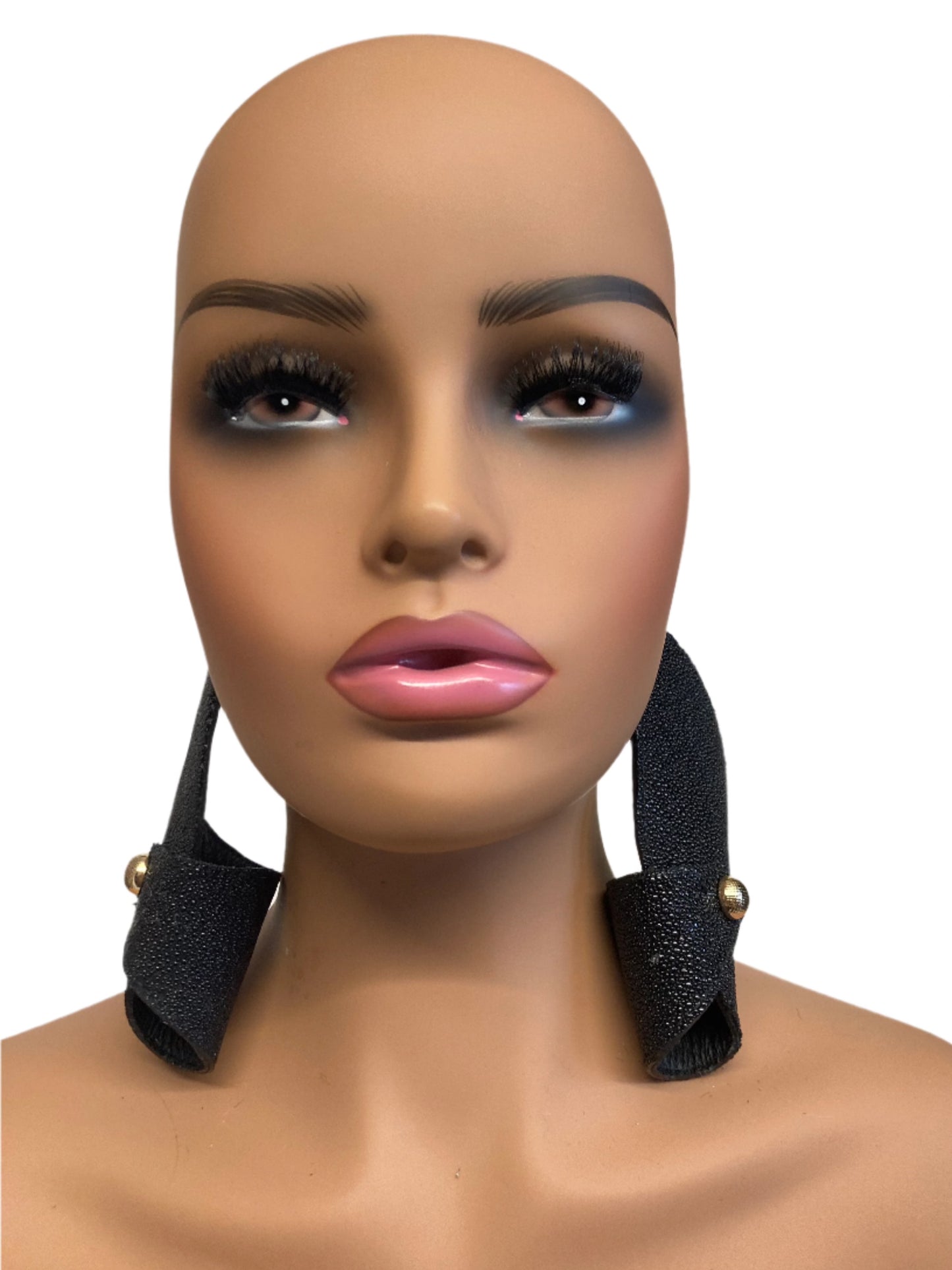 LEATHER SHINEST EARRINGS