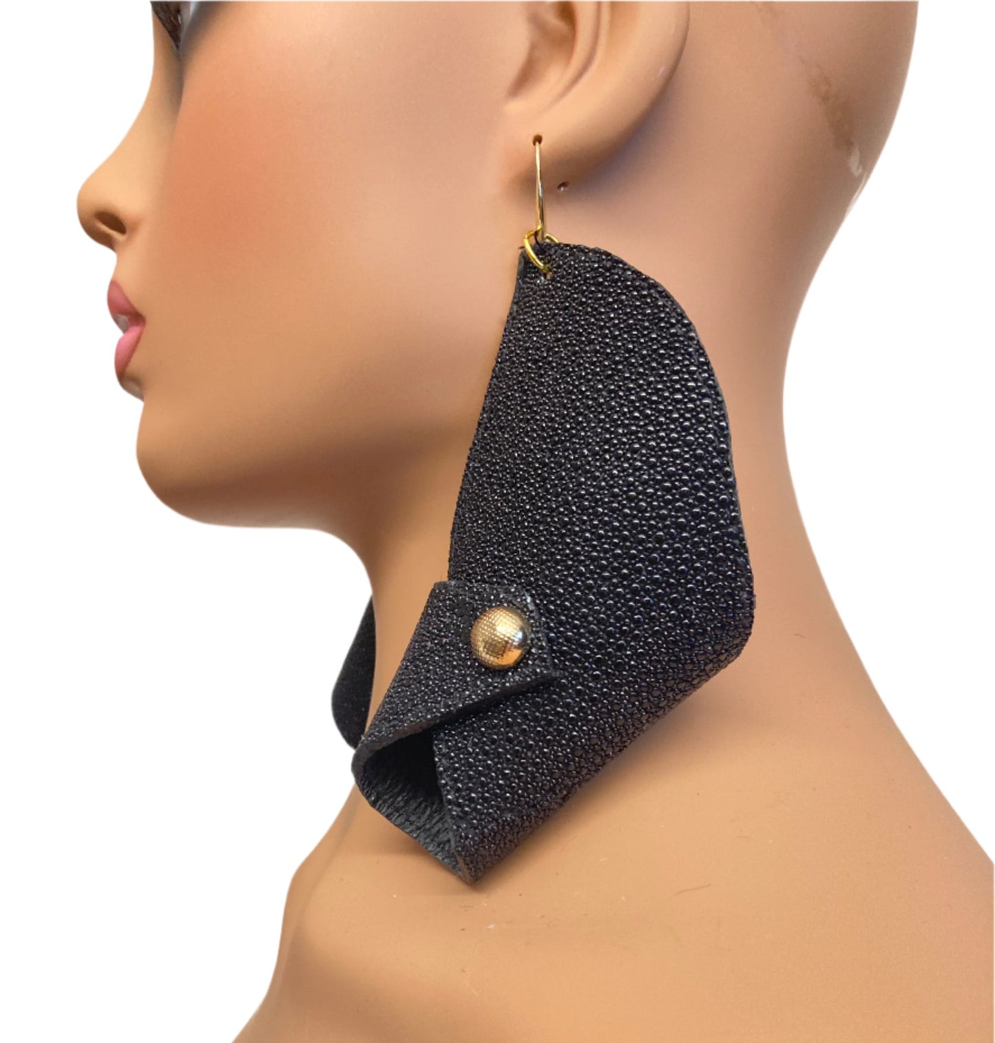 LEATHER SHINEST EARRINGS