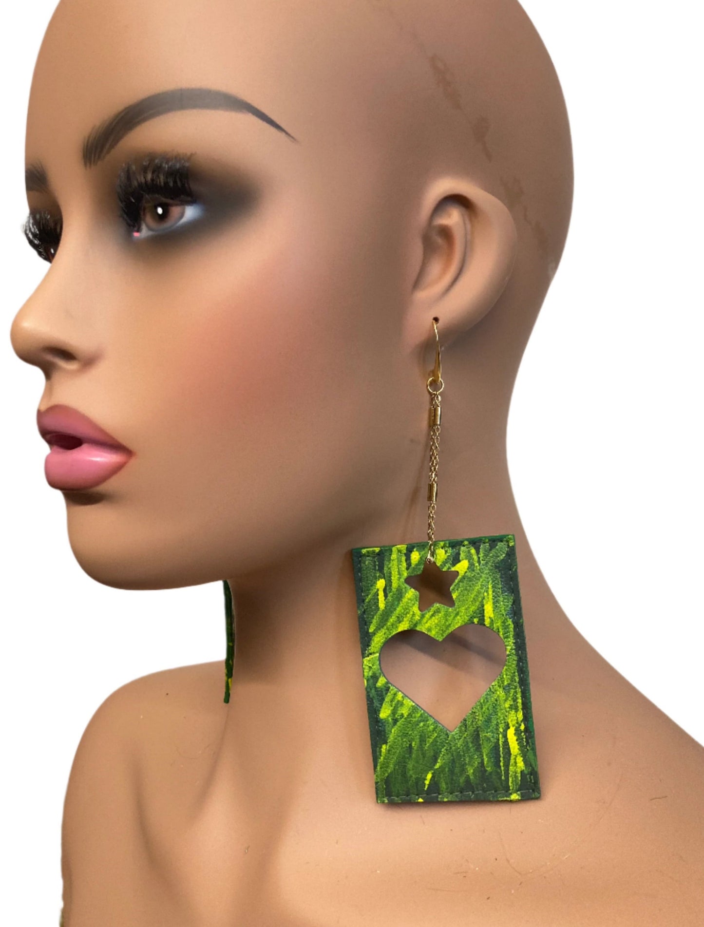 GREEN HEARTSTAR EARRINGS