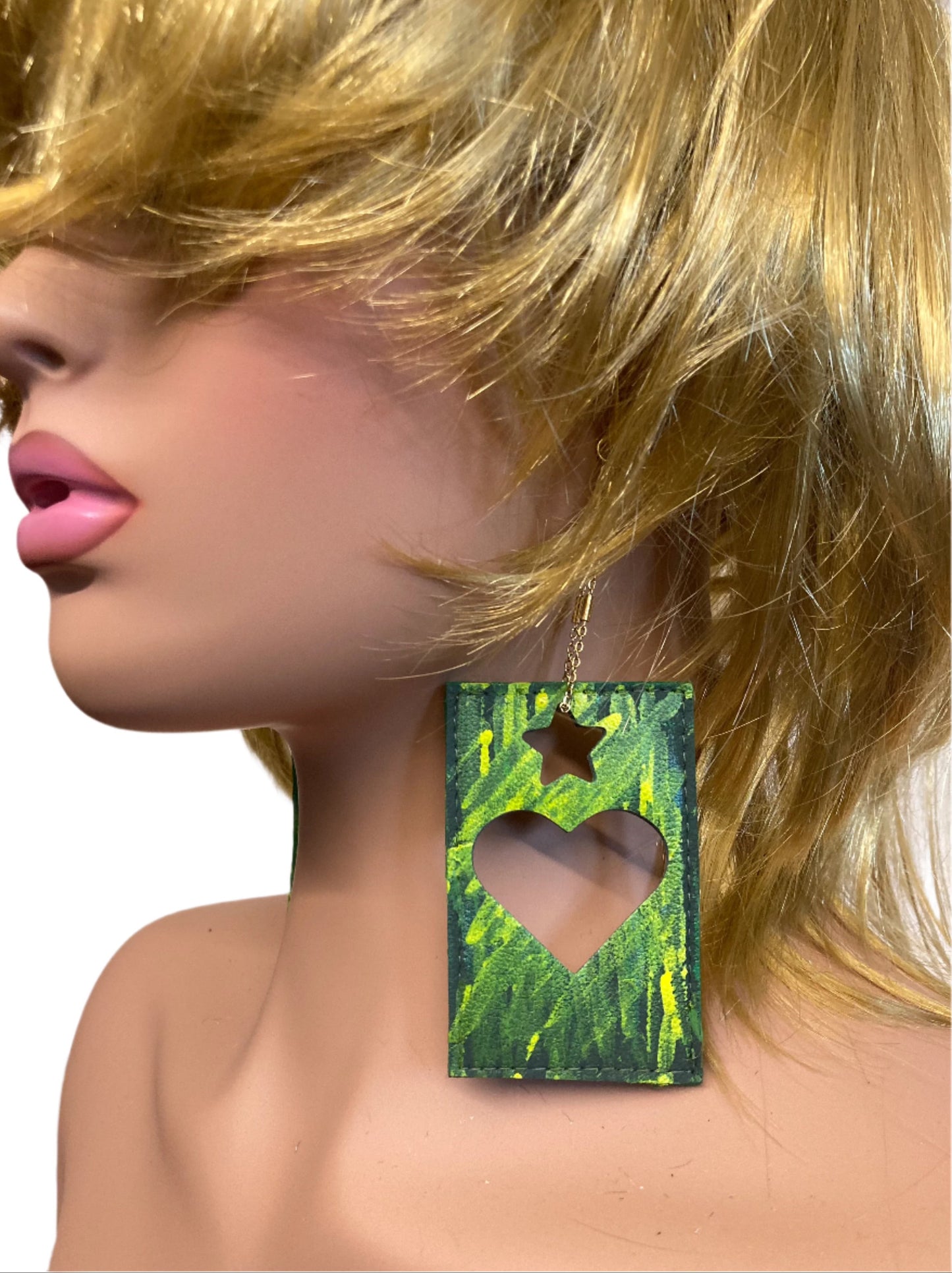 GREEN HEARTSTAR EARRINGS