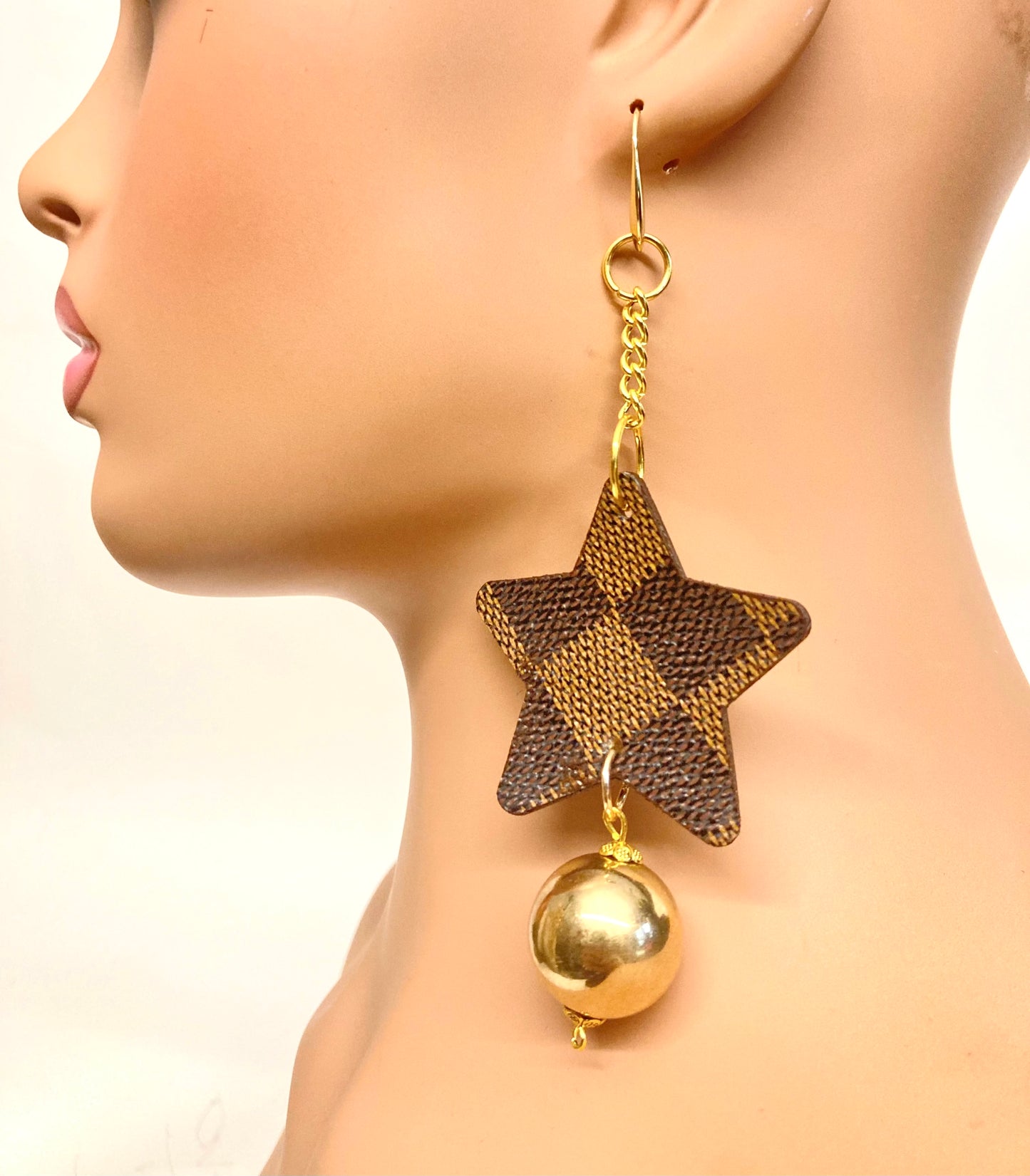 CHOCOSTAR EARRINGS