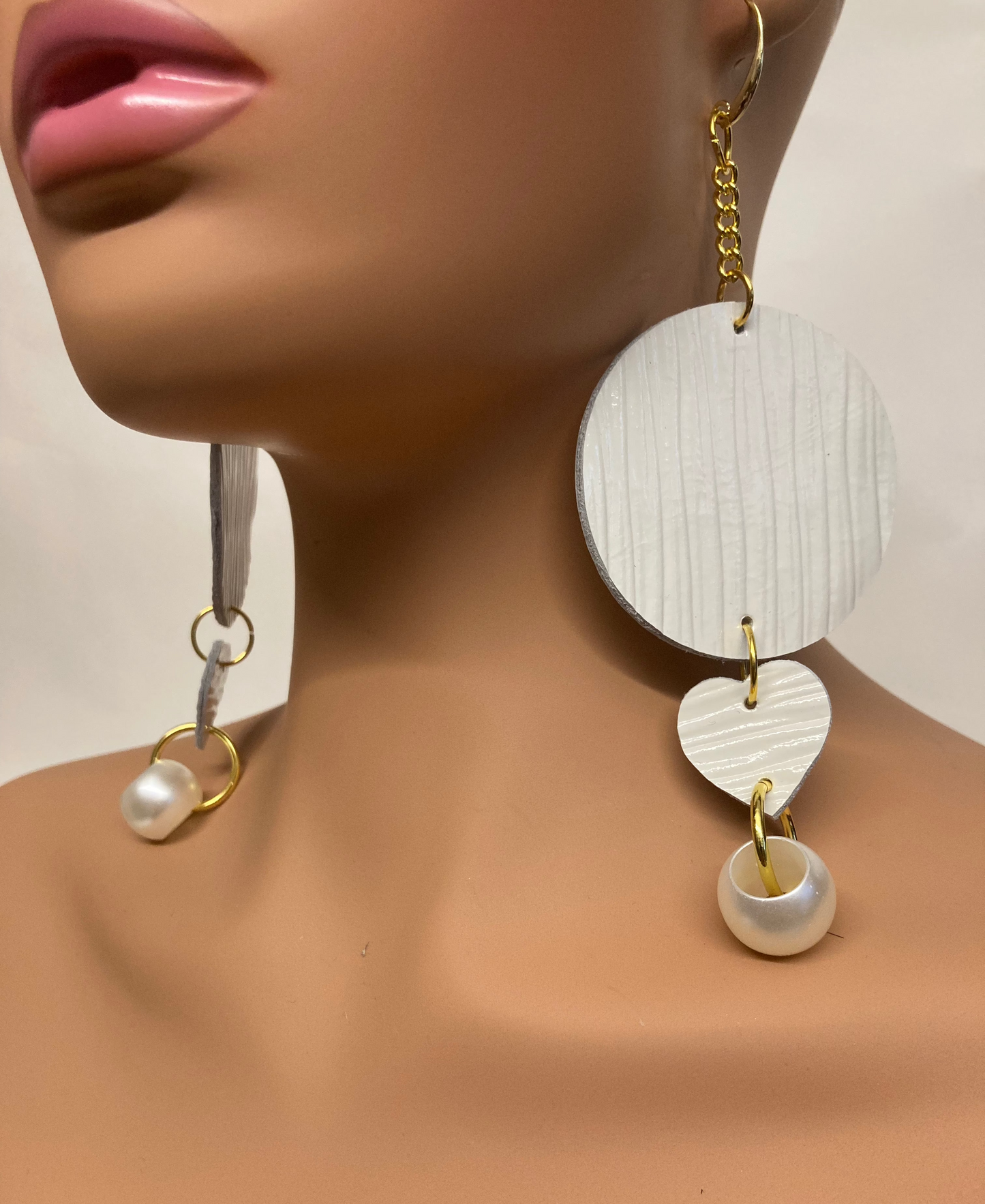 VANILLA LEATHERET EARRINGS