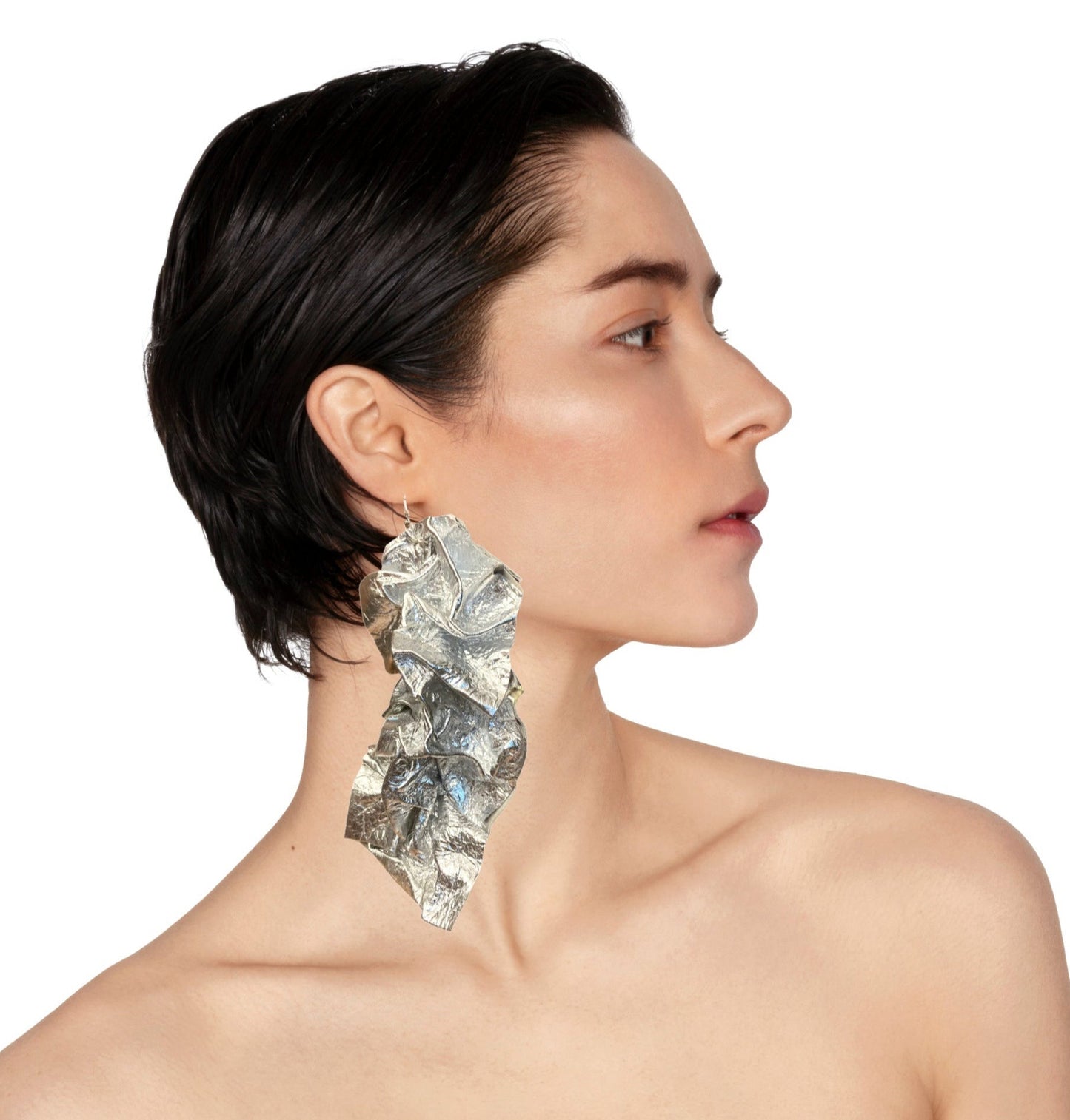 LEATHER SILVER KRINKLET EARRINGS