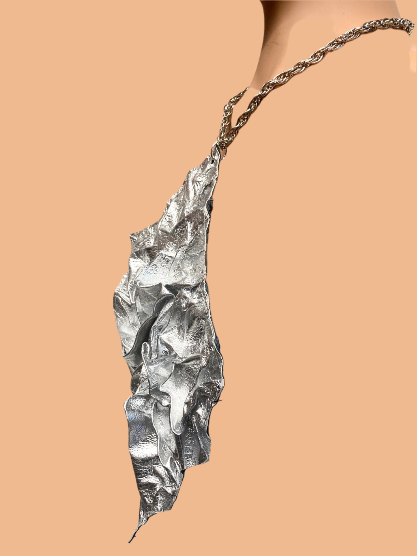 LEATHER SILVER METEORITE NECKLACE
