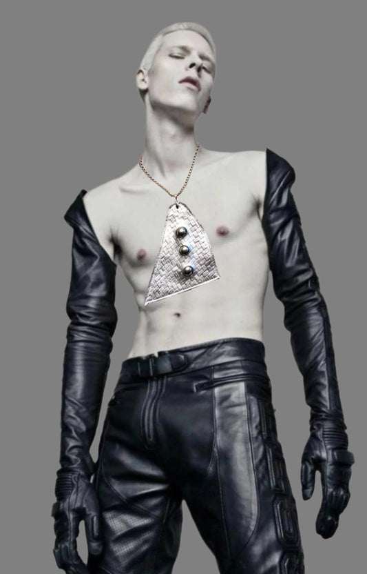 SILVA LEATHER UFO NECKLACE